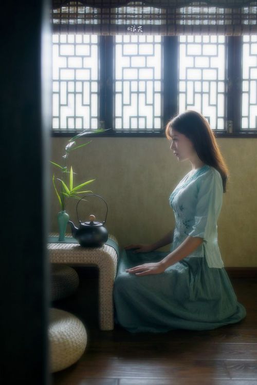 霍勒迪爆发,独行侠强势晋级雷霆,团队篮球的胜利