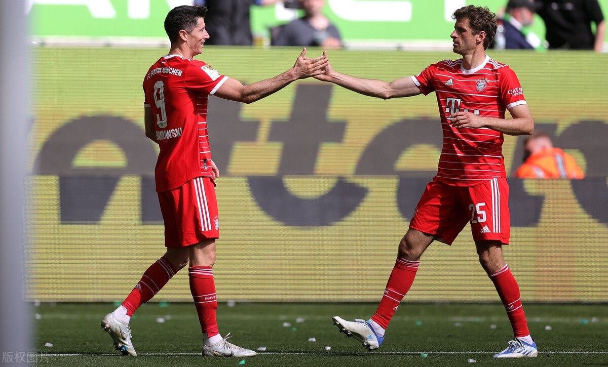 加拿大力克墨西哥,穆勒送出助攻 加拿大力克墨西哥,穆勒送出助攻